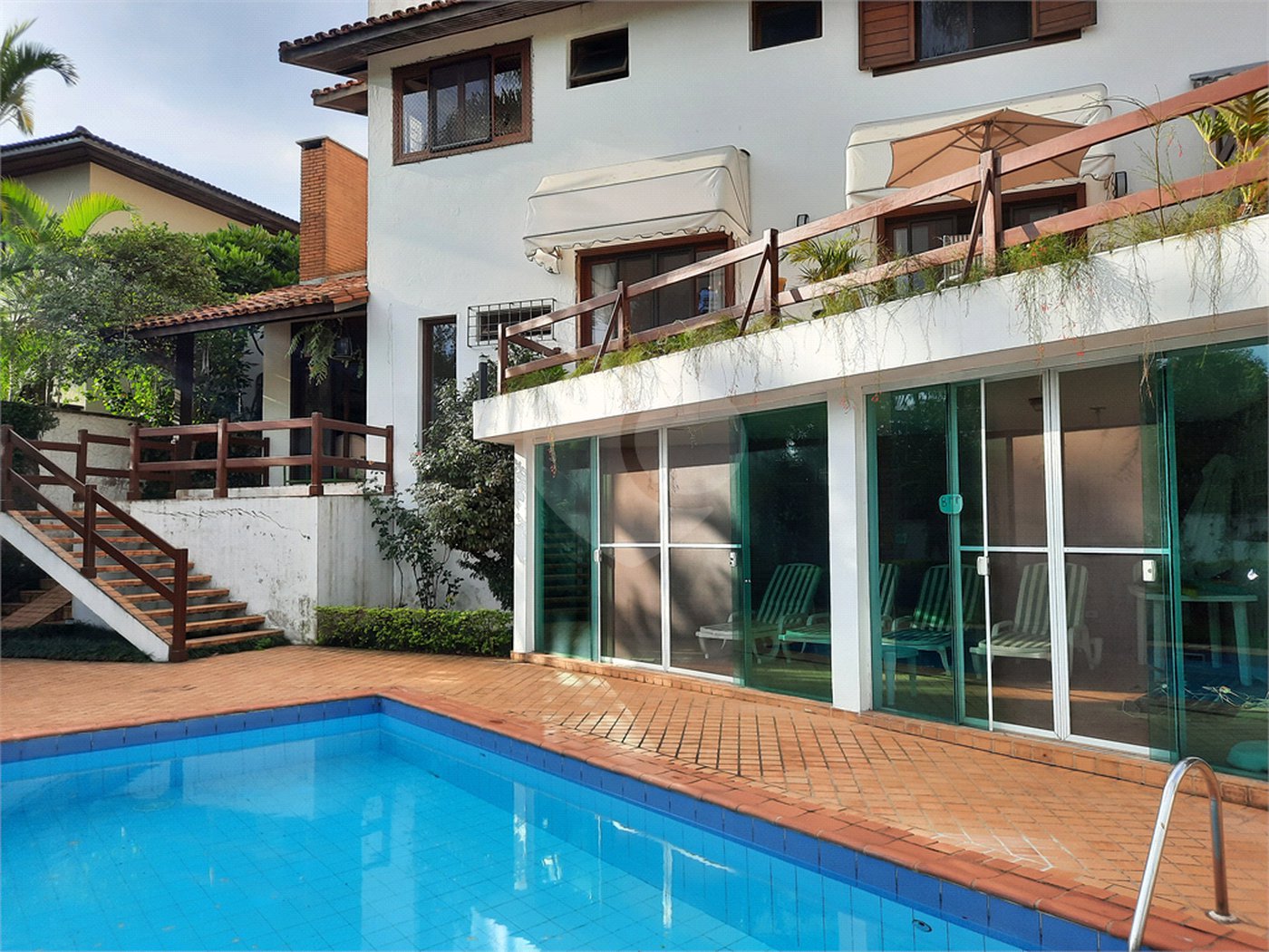 Casa à venda com 6 quartos, sendo 3 suítes, em Morumbi, São Paulo, SP