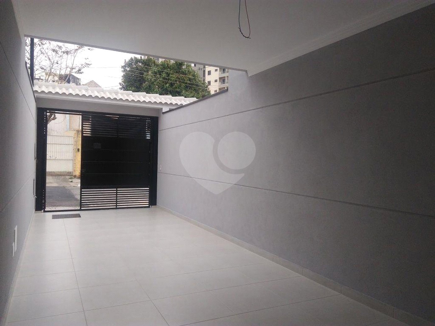 Casa à venda com 3 quartos, sendo 1 suíte, no condomínio Professora Romilde Nogueira de Sá, São Paulo - SP