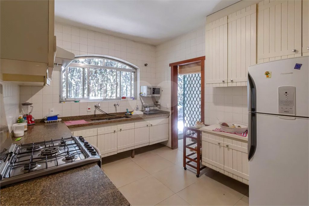 Casa à venda com 4 quartos, sendo 3 suítes,  em Jardim Guedala, São Paulo, SP