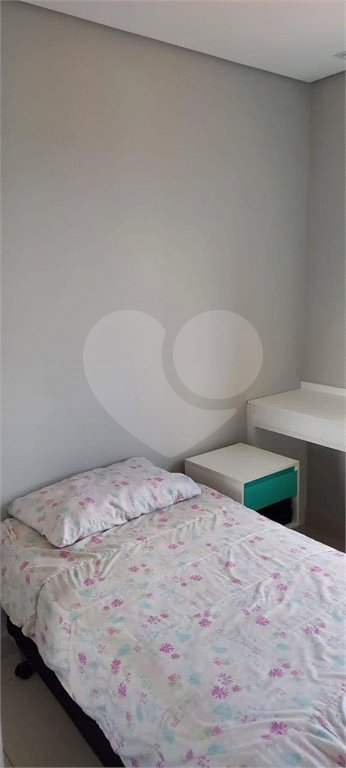 Apartamento à venda com 3 quartos, sendo 1 suíte,  em Parque Santana, Mogi das Cruzes, SP