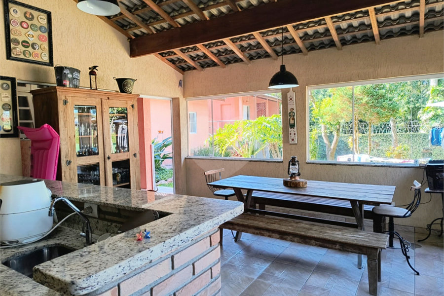 Casa à venda com 4 suítes em Roseira, Mairiporã, SP
