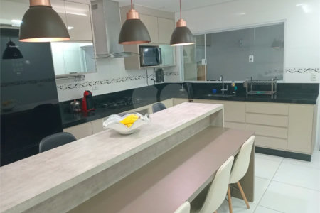 Sobrado à venda com 3 quartos, sendo 1 suíte, em Santana, São Paulo, SP