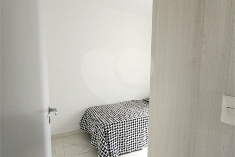 Casa à venda com 2 quartos no condomínio Esmeraldino, São Paulo - SP