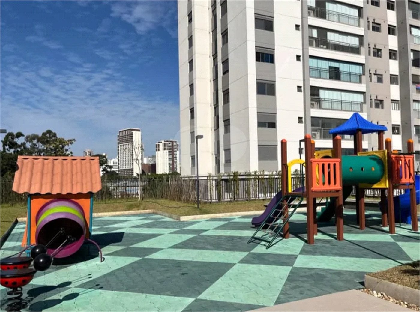 Apto com 3 quartos e Súite nq Barra Funda Ótima oportunidade !