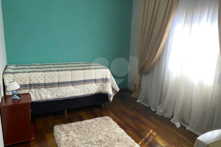 Vende-se excelente casa térrea próximo ao Estadio do Zuzão