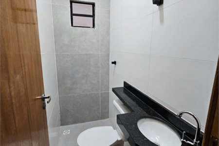 Casa à venda com 3 quartos, sendo 1 suíte, em Maracanã, Praia Grande, SP