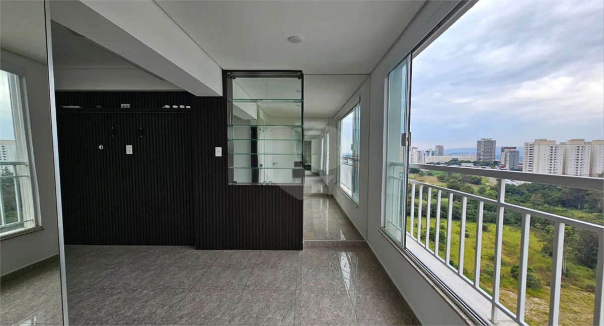 Apartamento à venda com 3 quartos, sendo 1 suíte, em Parque Campolim, Sorocaba, SP