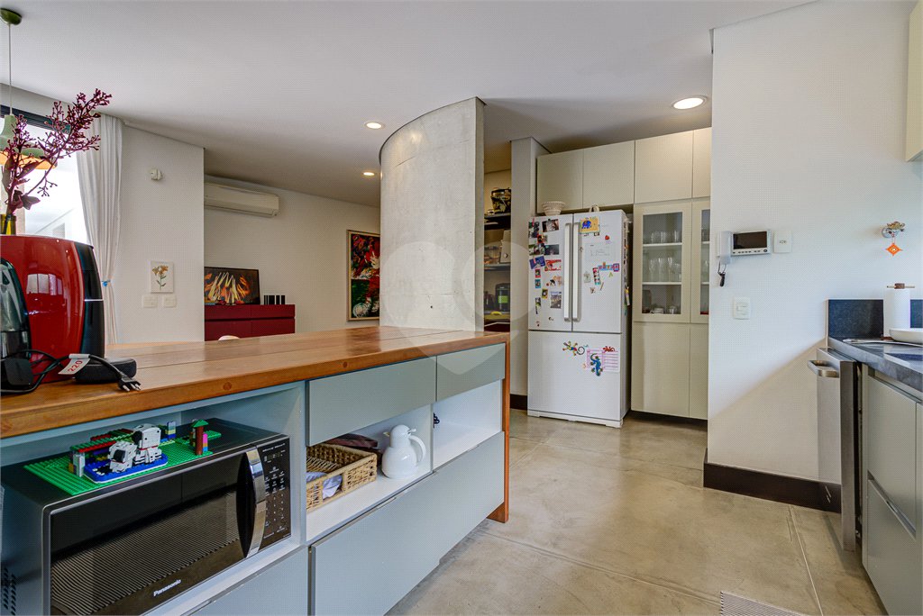 Casa à venda com 3 suítes em Alto da Boa Vista, São Paulo, SP