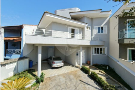 Casa à venda com 5 quartos, sendo 3 suítes, no condomínio Granja Olga III, Sorocaba - SP