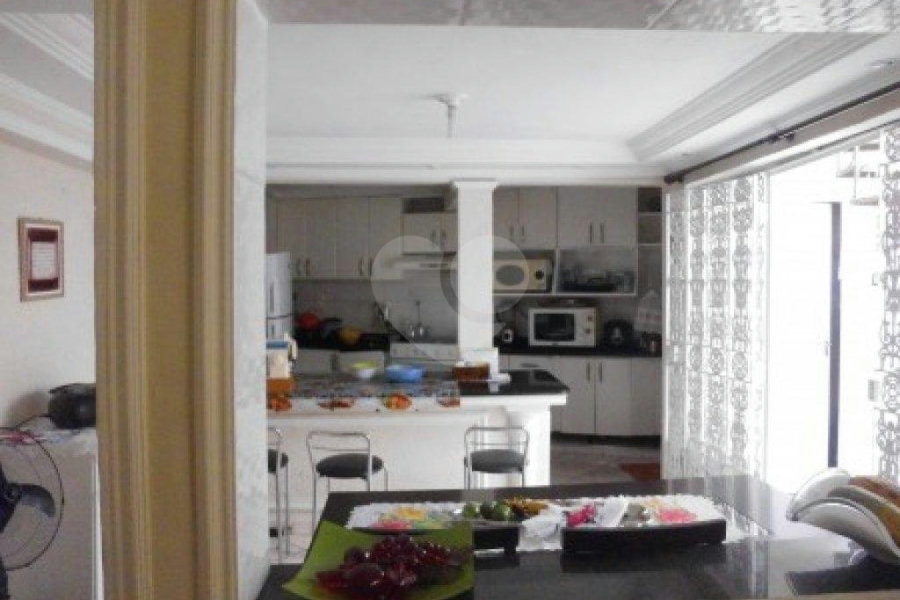 Casa Térrea à venda com 3 quartos em Parque Edu Chaves, São Paulo, SP