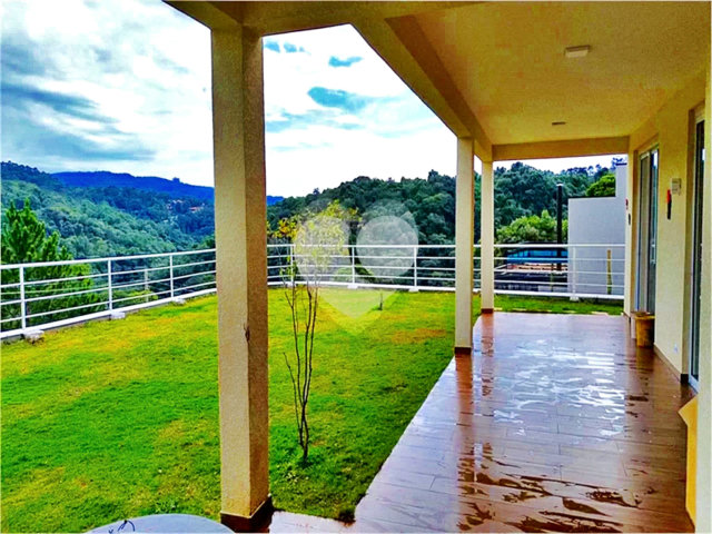 Casa à venda com 4 suítes no condomínio Alpes da Cantareira, Mairiporã - SP