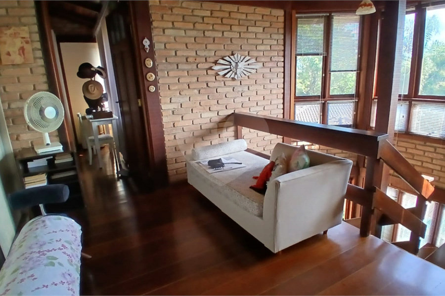 Casa à venda com 4 suítes no condomínio Sausalito, Mairiporã - SP