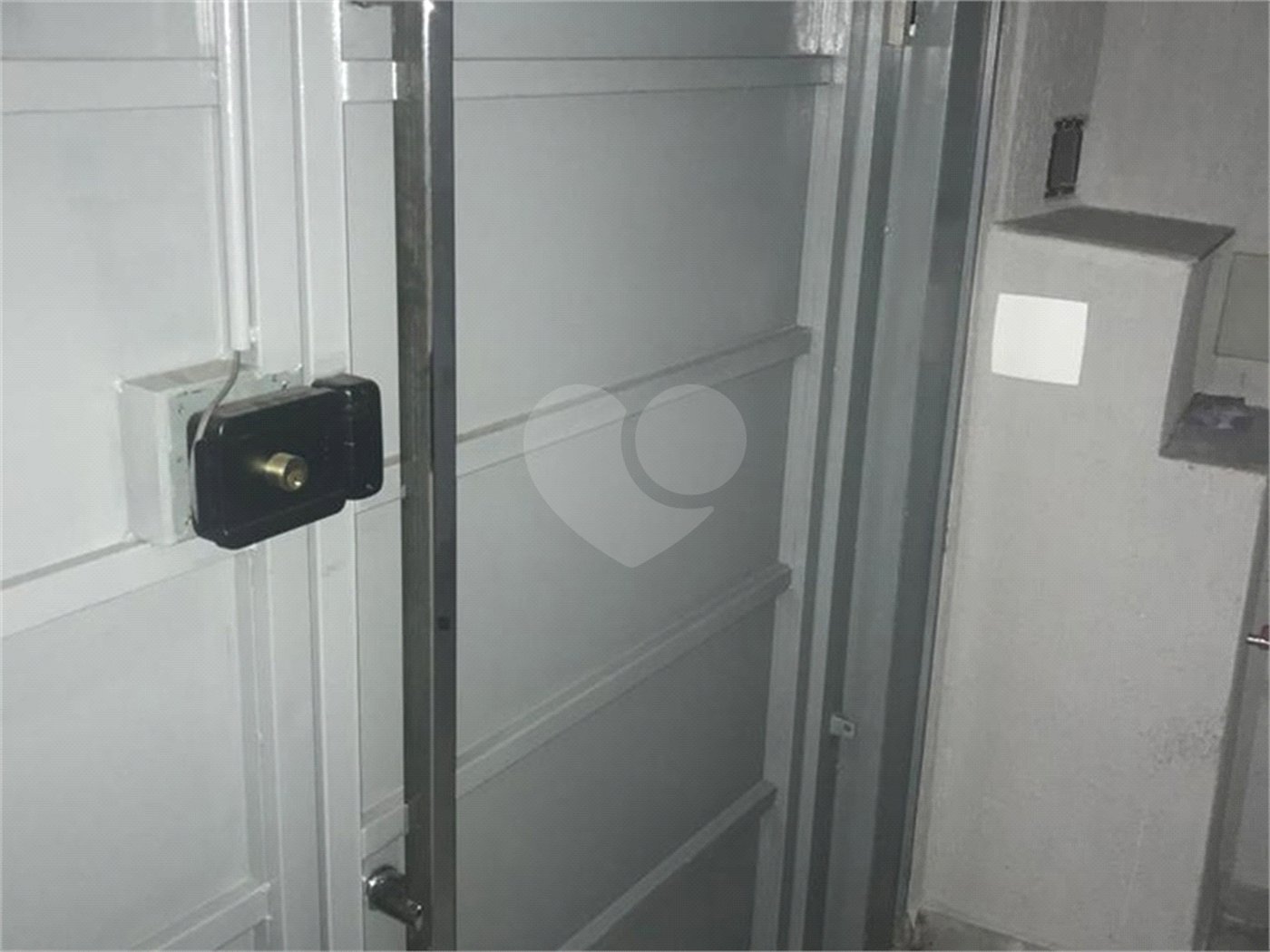 Sobrado à venda com 4 quartos, sendo 3 suítes,  em Tremembé, São Paulo, SP