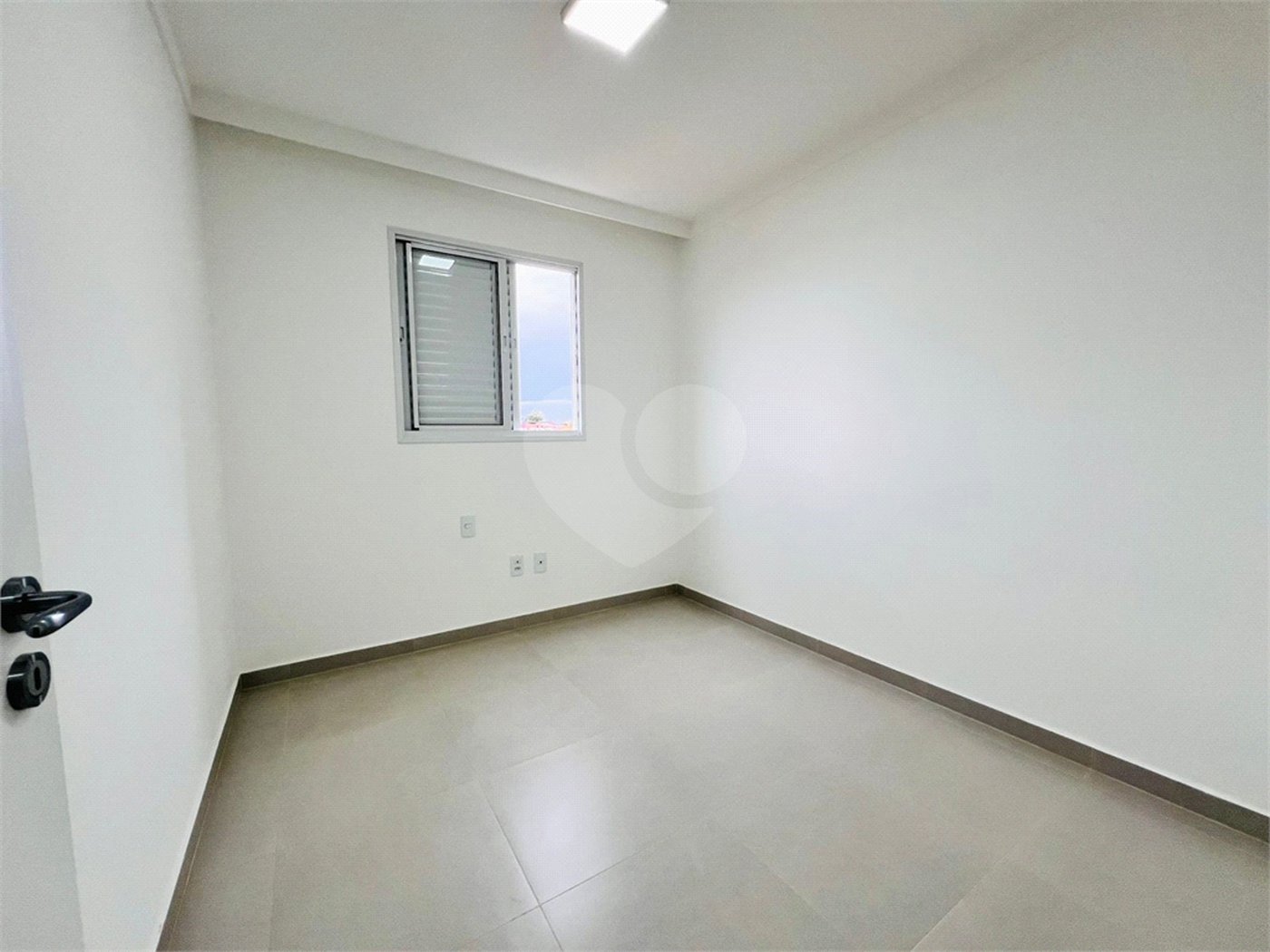 Apartamento para alugar com 2 quartos, sendo 1 suíte, em Jardim Piratininga, Sorocaba, SP