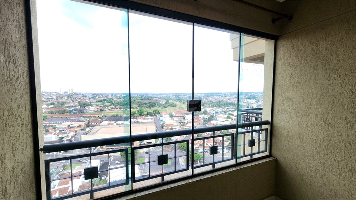 Apartamento à venda com 2 quartos, sendo 1 suíte, no Centro, Araraquara, SP