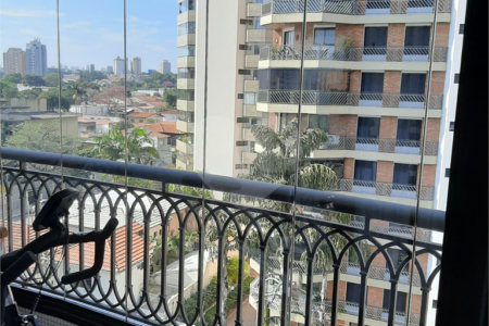 Apartamento à venda com 3 quartos, sendo 1 suíte, em Campo Belo, São Paulo, SP