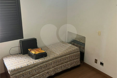 Apartamento à venda com 4 suítes em Vila Uberabinha, São Paulo, SP