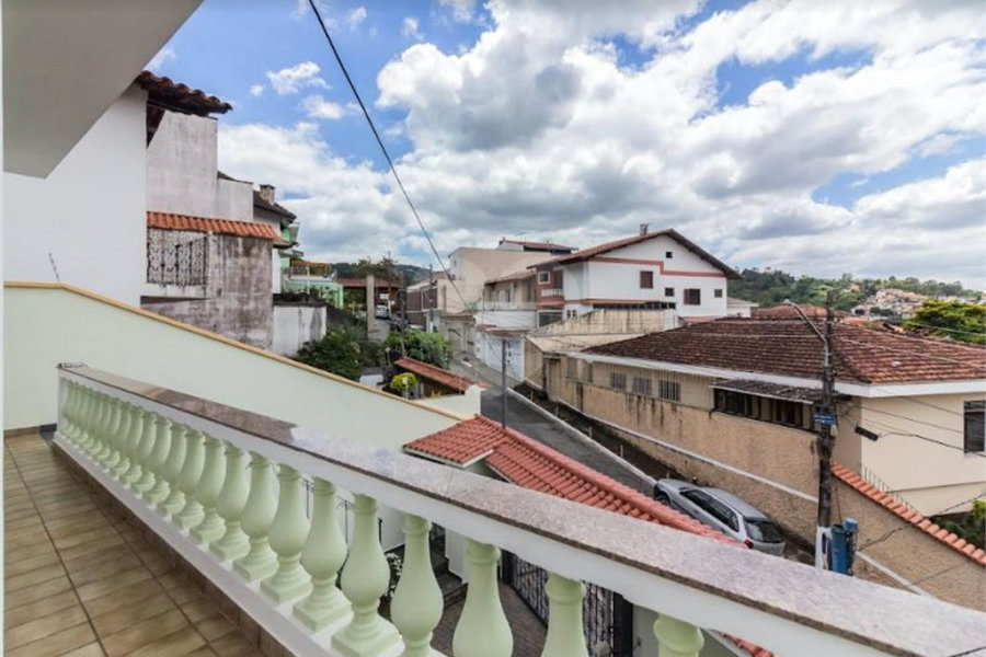 Casa à venda com 3 suítes em Horto, São Paulo, SP