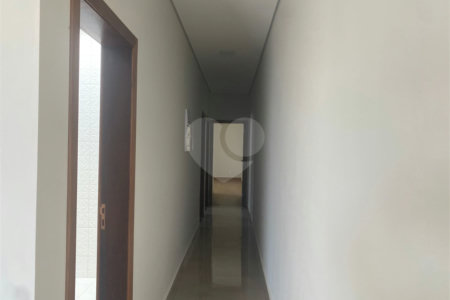 Casa à venda com 3 suítes no condomínio Condomíno Helena Maria, Sorocaba - SP