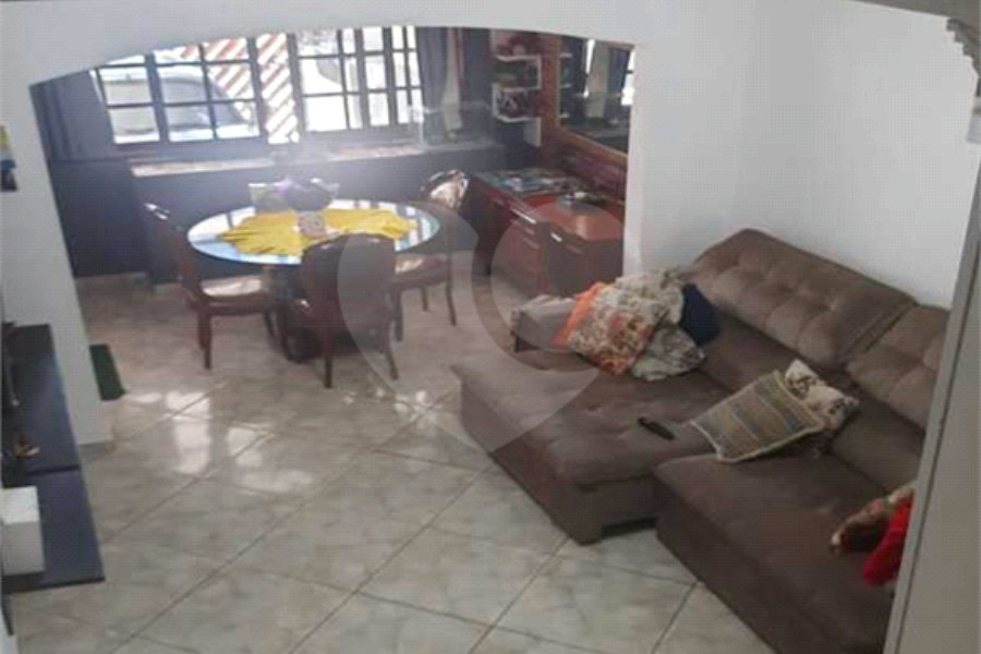 Sobrado à venda com 3 quartos, sendo 1 suíte, em Jardim Virginia Bianca, São Paulo, SP