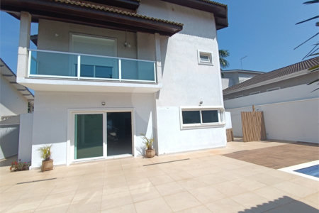 Casa à venda com 4 quartos, sendo 2 suítes, no condomínio Terras de Santa Adélia, Vargem Grande Paulista - SP
