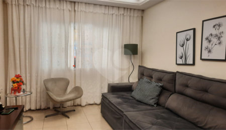 Sobrado à venda com 3 quartos, sendo 1 suíte,  em Jardim Marajoara, São Paulo, SP