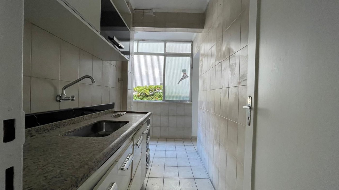 Apartamento com 2 dormitórios à venda, 73 m² por R$ 490.000,00 - Gonzaga - Santos/SP
