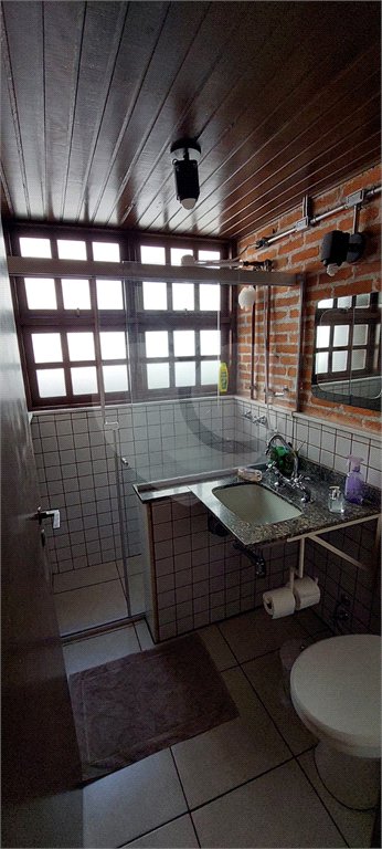 Casa à venda com 3 quartos, sendo 2 suítes, no condomínio Alpes de Caieiras, Caieiras - SP