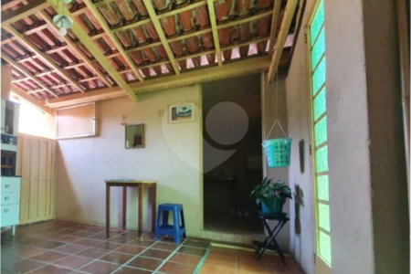 Casa à venda com 3 quartos em Jardim Santo Antônio, Valinhos, SP