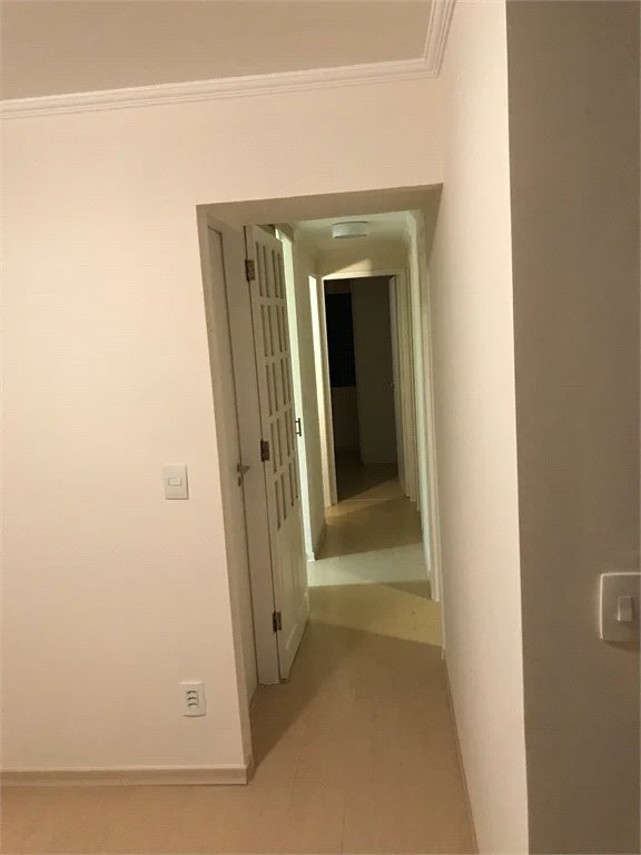 Apartamento à venda com 3 quartos, sendo 1 suíte,  em Fazenda Morumbi, São Paulo, SP