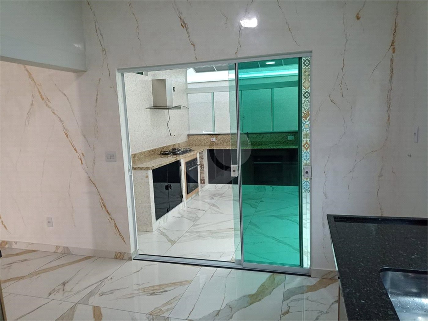 Casa à venda com 3 quartos, sendo 1 suíte,  em Vila Nova Aparecida, Mogi das Cruzes, SP