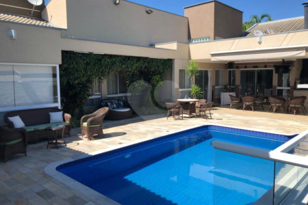 Casa à venda com 5 suítes no condomínio Terras de Mont Serrat, Salto - SP