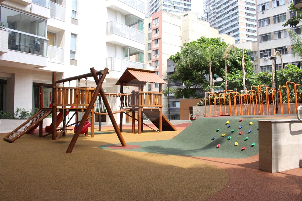 Apartamento à venda com 3 quartos, sendo 1 suíte,  em Botafogo, Rio de Janeiro, RJ