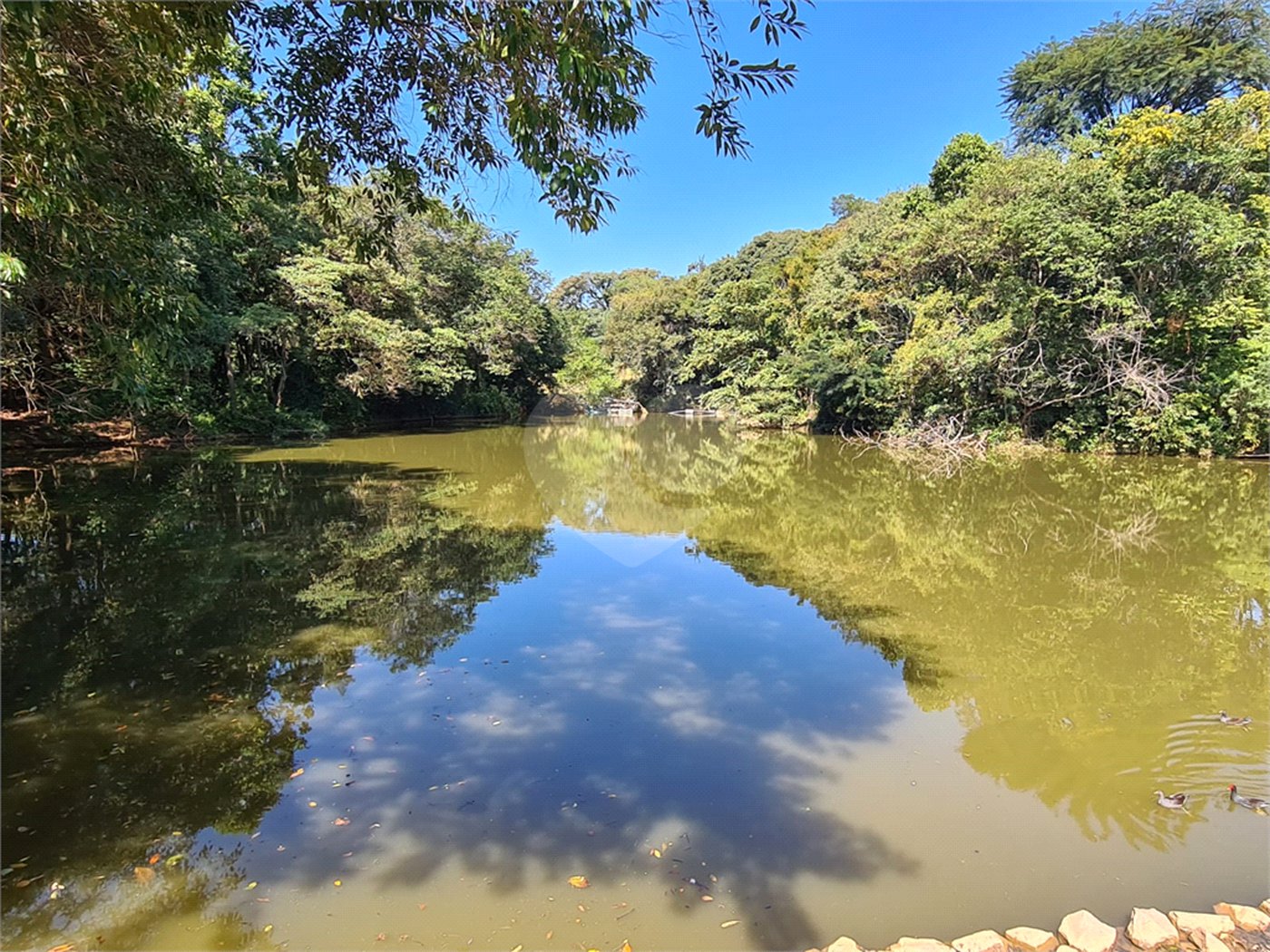 Casa à venda com 3 suítes no condomínio Terras de São Francisco, Vinhedo - SP