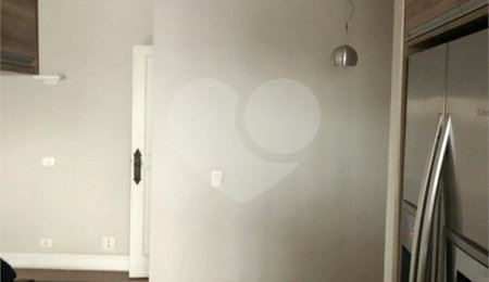 Sala à venda em Vila Suzana, São Paulo, SP