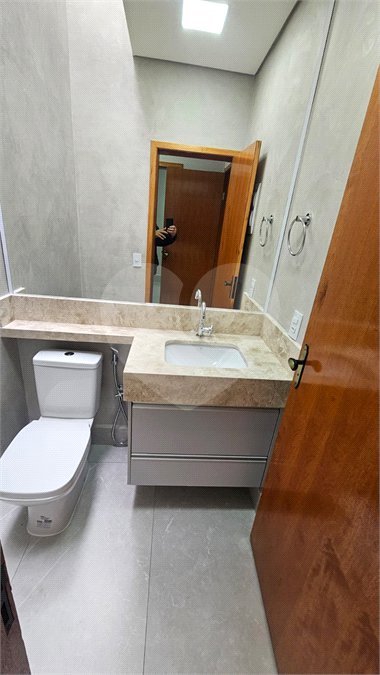 Casa à venda ou para alugar com 3 quartos, sendo 1 suíte, no condomínio Jardim Park Real, Indaiatuba - SP