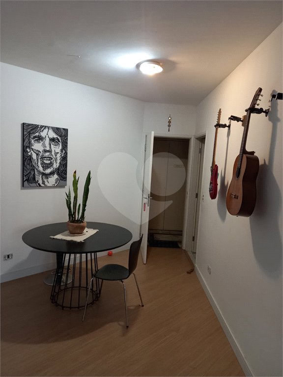 Apartamento à venda com 3 quartos, sendo 1 suíte,  em Vila Olímpia, São Paulo, SP