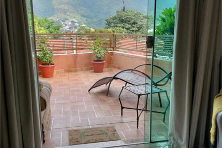 Sobrado à venda com 4 quartos, sendo 2 suítes, em Vila Petrópolis, Atibaia, SP