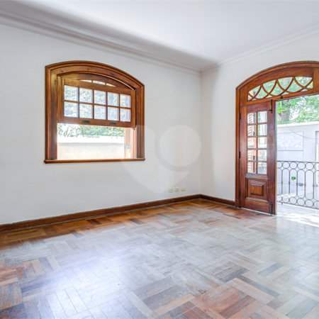 Casa à venda com 5 quartos, sendo 3 suítes, em Alto da Boa Vista, São Paulo, SP