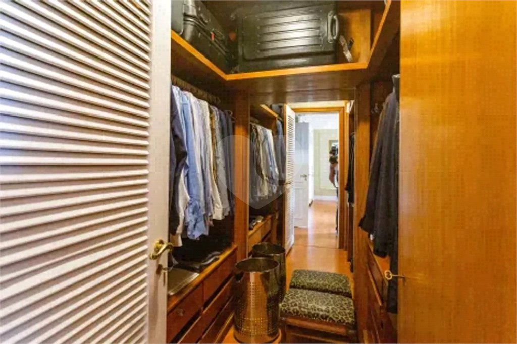 Apartamento à venda com 4 quartos, sendo 3 suítes, em Itaim Bibi, São Paulo, SP