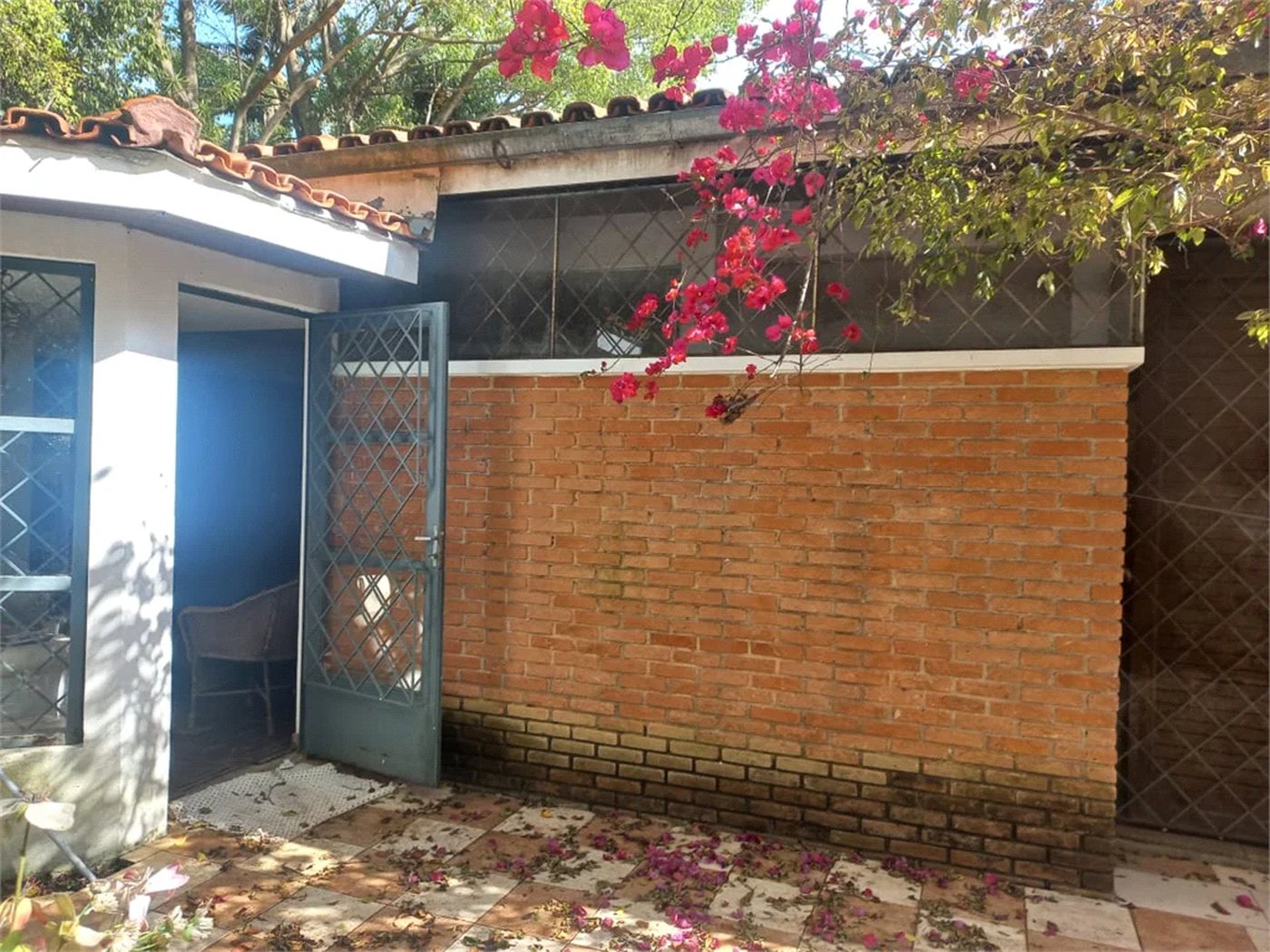 Casa à venda com 3 quartos, sendo 2 suítes,  em Morumbi, São Paulo, SP