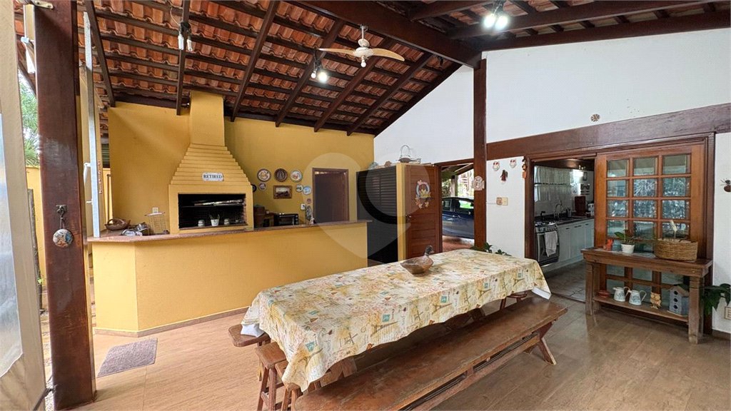 Casa à venda com 4 quartos, sendo 2 suítes,  no condomínio Vivendas do Lago, Sorocaba - SP