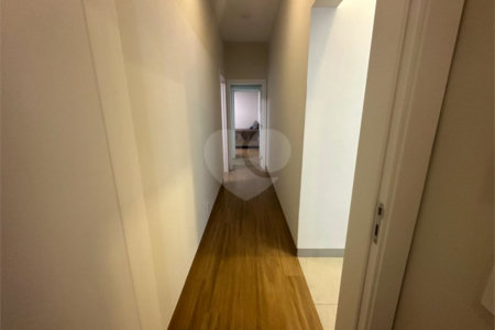 Casa à venda com 4 quartos, sendo 2 suítes, no condomínio Residencial Golden Ville, Itapetininga - SP