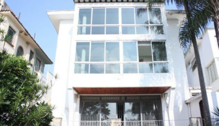 Sobrado à venda ou para alugar com 4 quartos, sendo 5 suítes,  em Pacaembu, São Paulo, SP