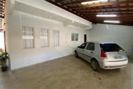 Sobrado à venda com 4 quartos, sendo 1 suíte, em Jardim Colorado, São José dos Campos, SP