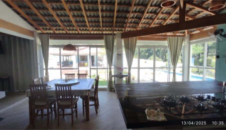 Casa à venda com 3 quartos, sendo 1 suíte,  no condomínio Alpes Douro, Bom Jesus dos Perdões - SP