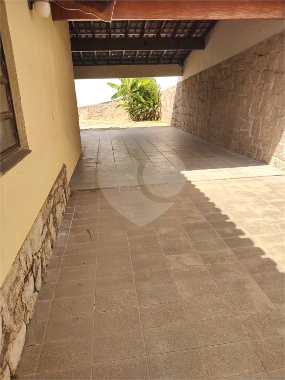Casa à venda com 4 suítes no condomínio Estância Marambaia, Vinhedo - SP