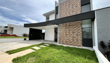 Casa à venda com 3 suítes no condomínio Terras de São Francisco, Sorocaba - SP