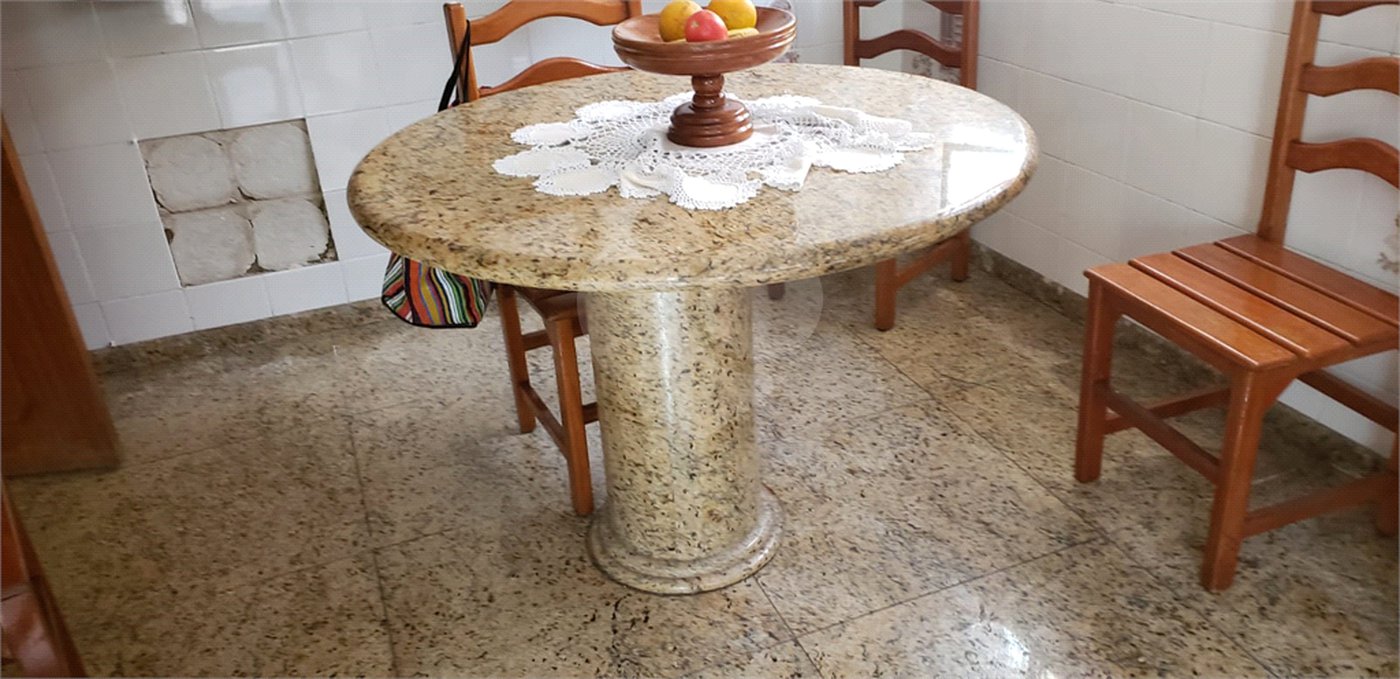 Sobrado à venda com 3 quartos, sendo 1 suíte, em Tremembé, São Paulo, SP