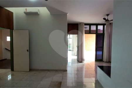 Casa à venda com 4 quartos, sendo 2 suítes, em Jardim Sumaré, Ribeirão Preto, SP